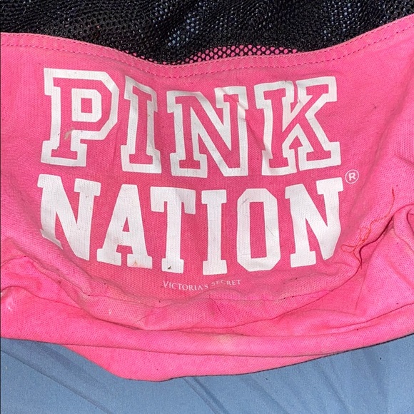 Pink Victoria secrets pull string bag - Picture 2 of 5